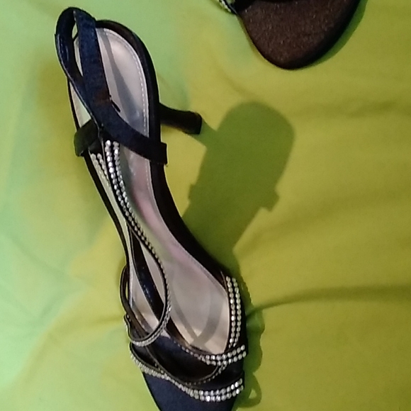 Heels - Picture 2 of 4